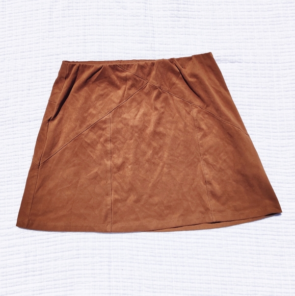 ATMOSPHERE Tan Vegan Suede Skirt - Picture 1 of 4